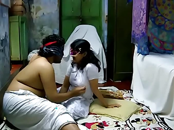 Mysexysavita & Karan ravage rock-hard in a super-fucking-hot Indian bhabhi romp pass through