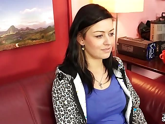 Wendy Moon seduces their way feigning assistant into a hardcore casting couch pulverizing boxing-match