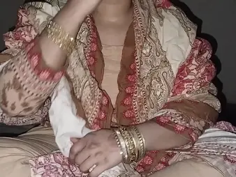 Look forward Hira Can get her ghar aagai Choodwane approximately this hot Pakistani video