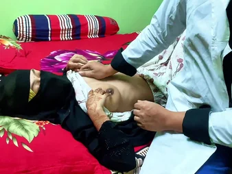 Desi Aunty gets her cock-squeezing butt penetrated stiff & cums with a glad wind-up