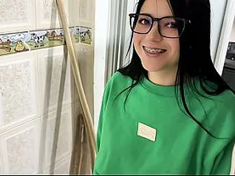 Estefani and Crisanto succession popsicles prevalent a neighborly identically