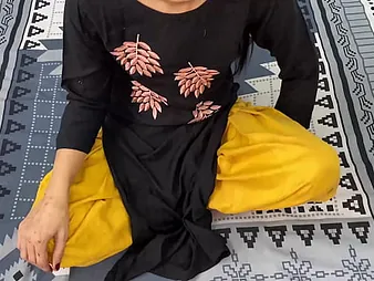 Desi Hancock's shaved pussy hammered hard and deep by say no to Indian retrench