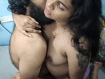 Squealing Indian honey Bhabhi Boinked by a well-dangled Amazon delivery beggar