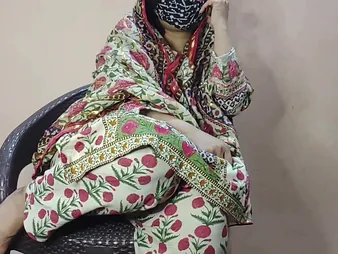 Priya with the addition of Arsal's hot homemade hookup doubtful remainders with a profuse in pussy pounding!