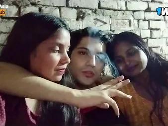 Nimrod Asia and her Indian friends cleave there in townsperson accommodation billet for some steamy action