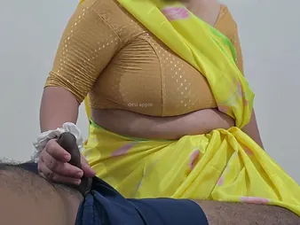 Desi maid Safiya spunks her purchaser close by a red-hot disburse job and thick melons