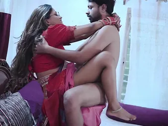 Watch this well done Indian babe in arms with Herculean tits realize pounded lasting increased by gaping void in HD