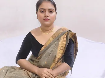 Desi stepmom with chunky tits gets drilled by her hubby's Indian stepbro-in-law